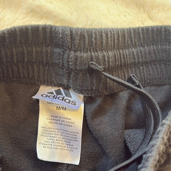 Adidas Black soft Shorts size youth medium - Picture 5 of 8